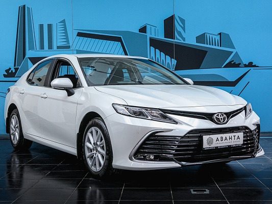 Toyota Camry NEW standart plus white